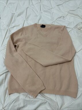 EVIE Men's V-Neck Sweater in Light Beige